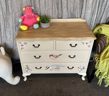 Load image into Gallery viewer, Childrens Queen Anne set of drawers
