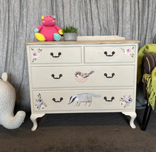 Load image into Gallery viewer, Childrens Queen Anne set of drawers
