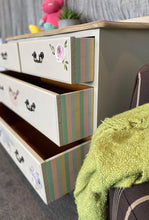 Load image into Gallery viewer, Childrens Queen Anne set of drawers
