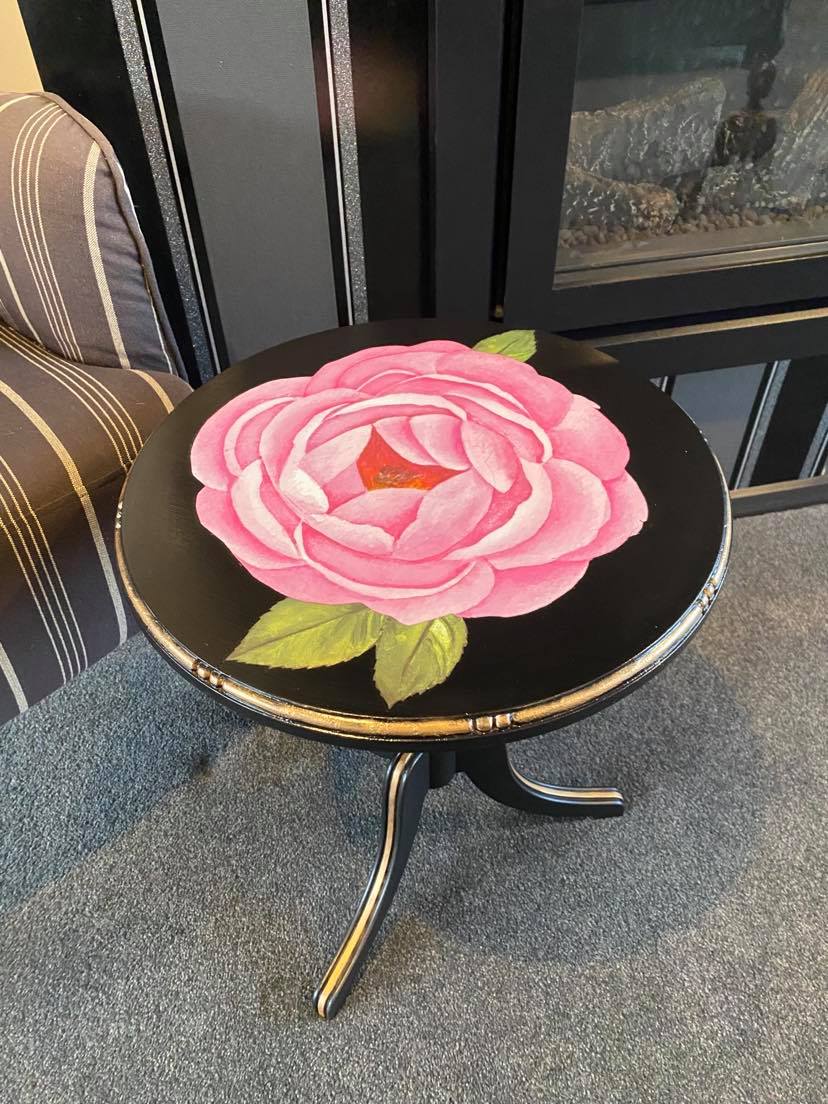 Pale Rose Wine Table