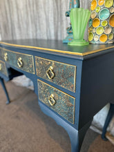 Load image into Gallery viewer, Stunning vintage look Hall Table / Dresser / Buffet
