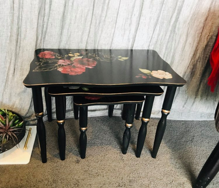 Black gloss nest of shop tables