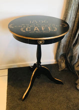 Load image into Gallery viewer, Small drum Table Black &amp; Gold
